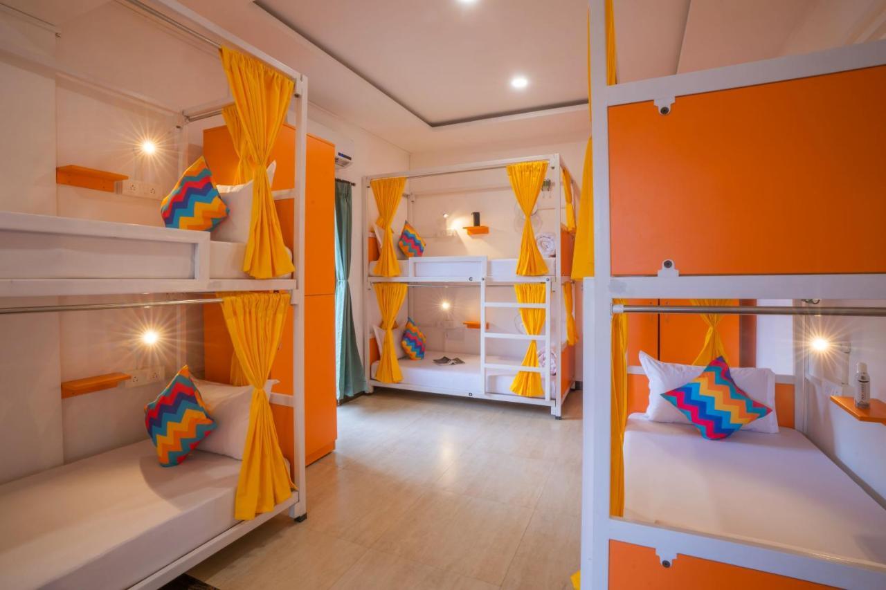 Gostops Plus Goa Vagator Goa Vieja Exterior foto
